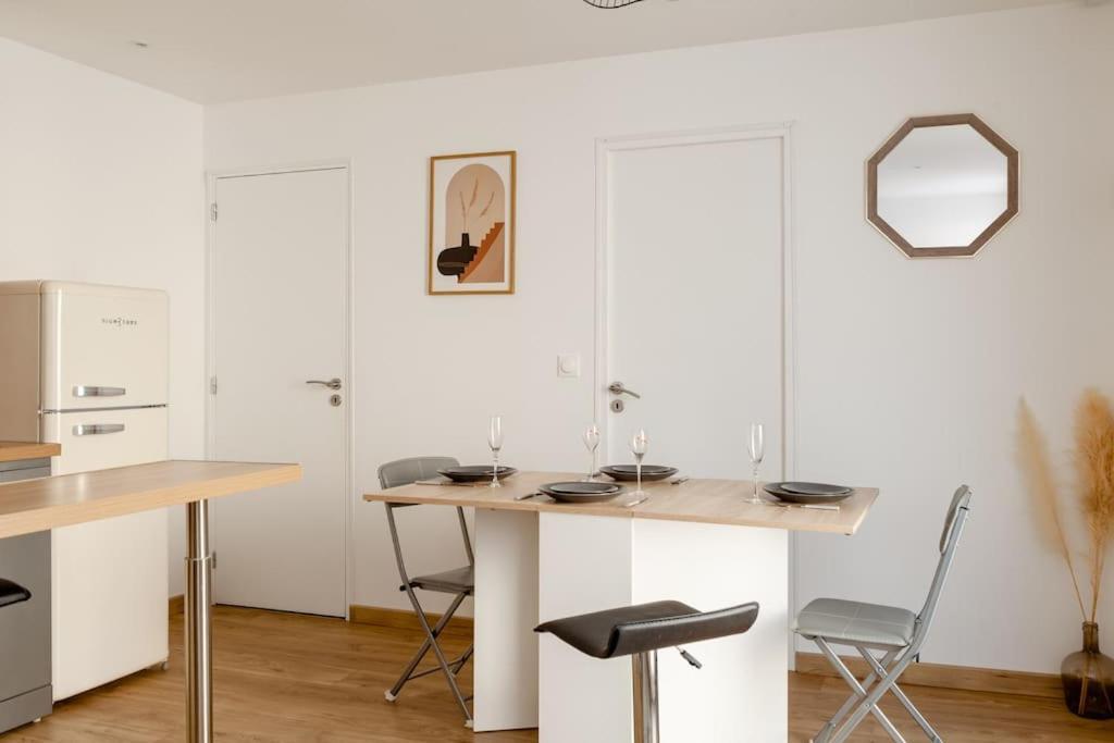 Maison Tourangelle Chic & Cosy Avec Cour Tours Kültér fotó